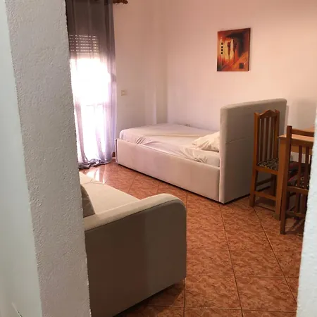 X * Durrës